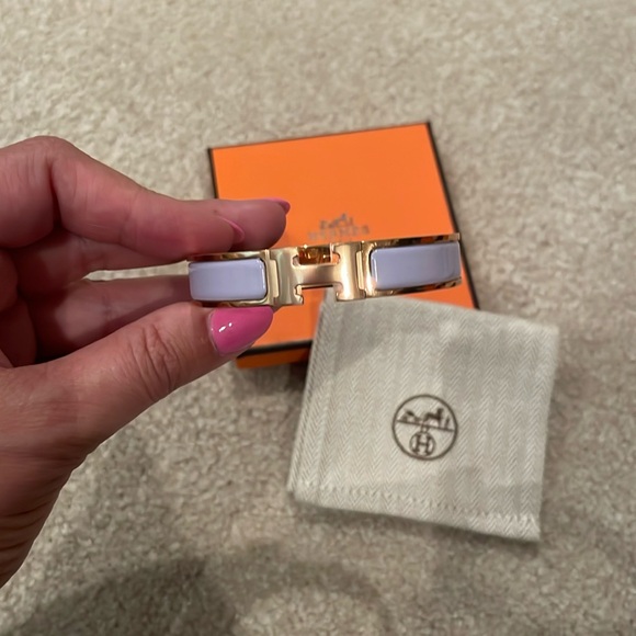 Hermès Gold and pale purple/blue Clic H Bracelet - Picture 1 of 7